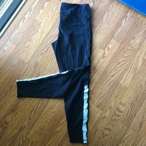Old navy yoga style leggings